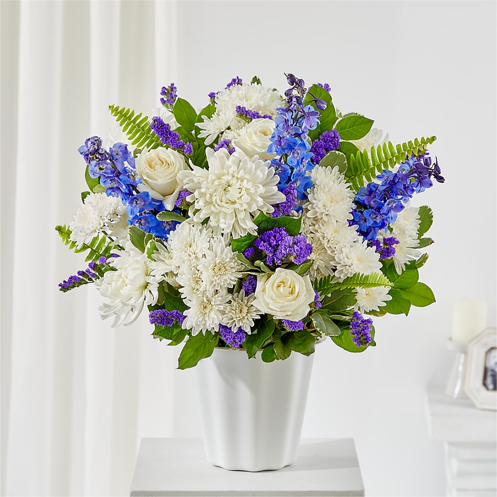 Hold Dear Tabletop Basket – Millennial Florist, Hartsdale NY