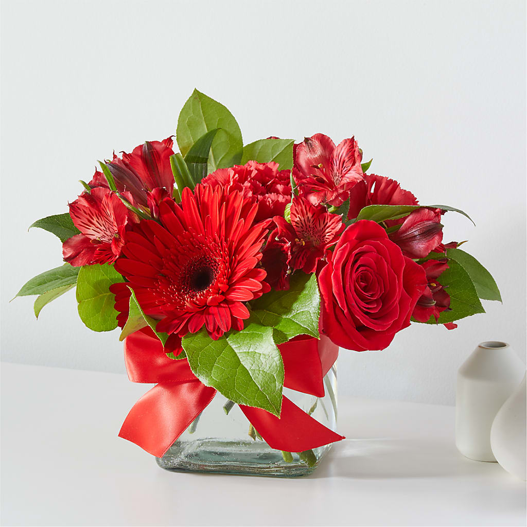 Red Hot Bouquet – Millennial Florist, Hartsdale NY
