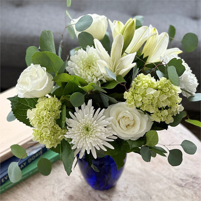 Snowy Dreams Bouquet –  Millennial Florist, Hartsdale NY