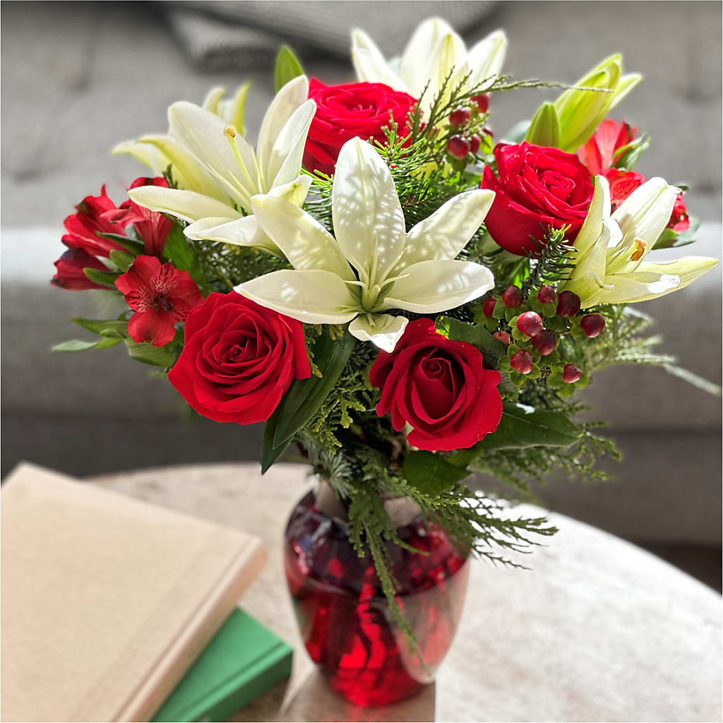 Evergreen Delight Bouquet –  Millennial Florist, Hartsdale NY