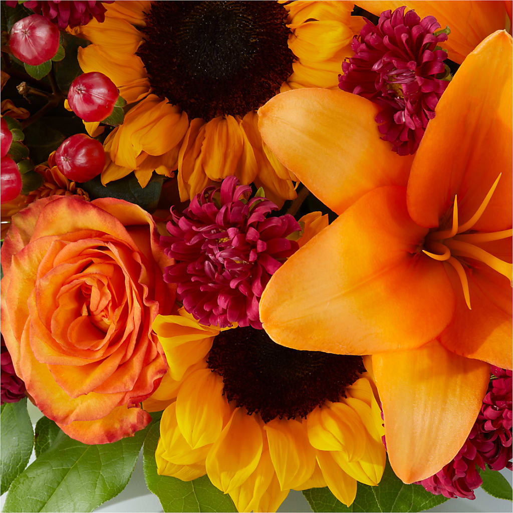 Grateful Centerpiece –  Millennial Florist, Hartsdale NY
